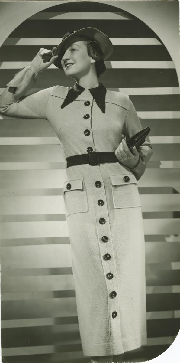 Frau in Kleid von Gröber-Neufra