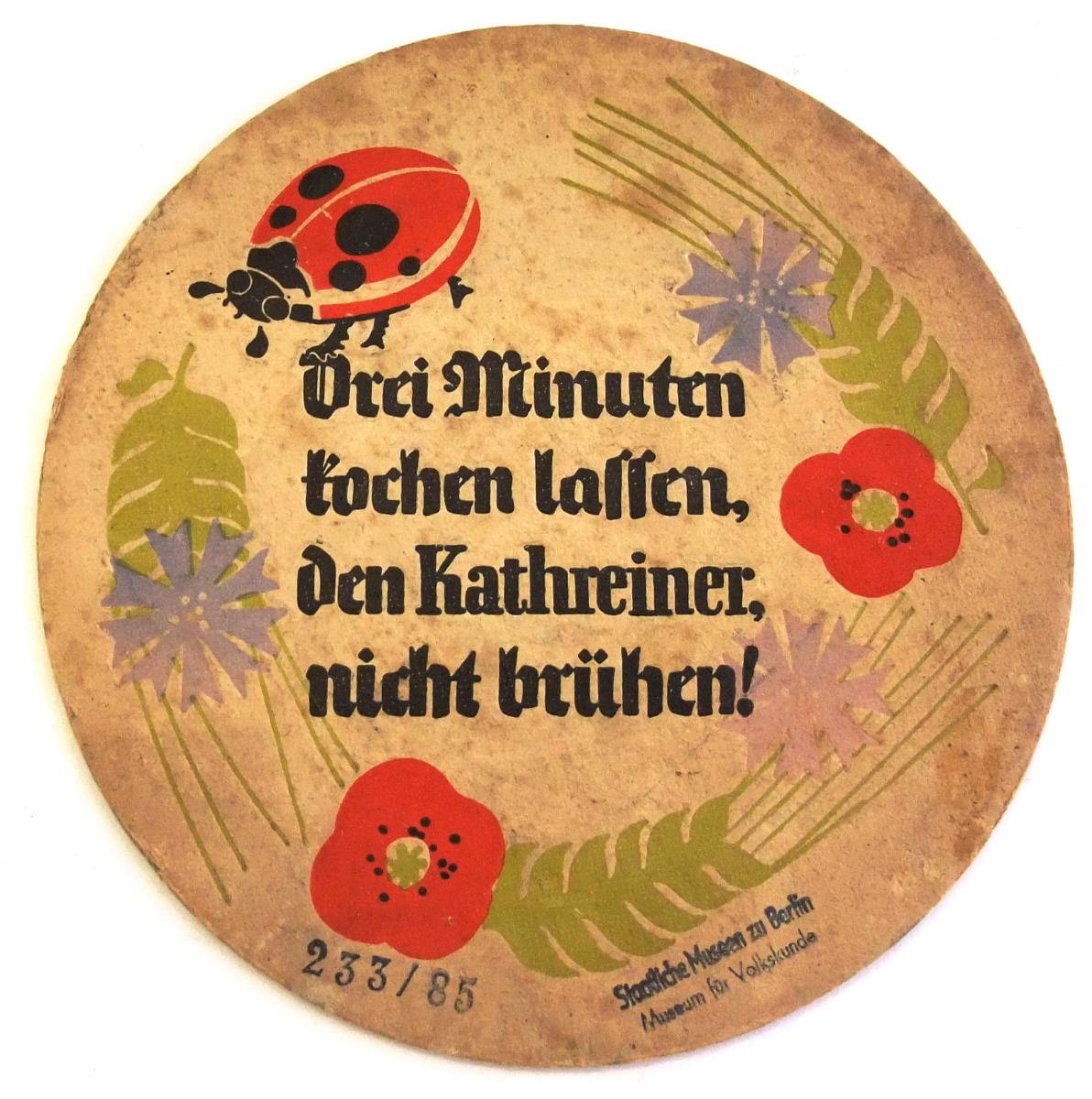Drei Minuten kochen lassen, den Kathreiner nicht brühen!