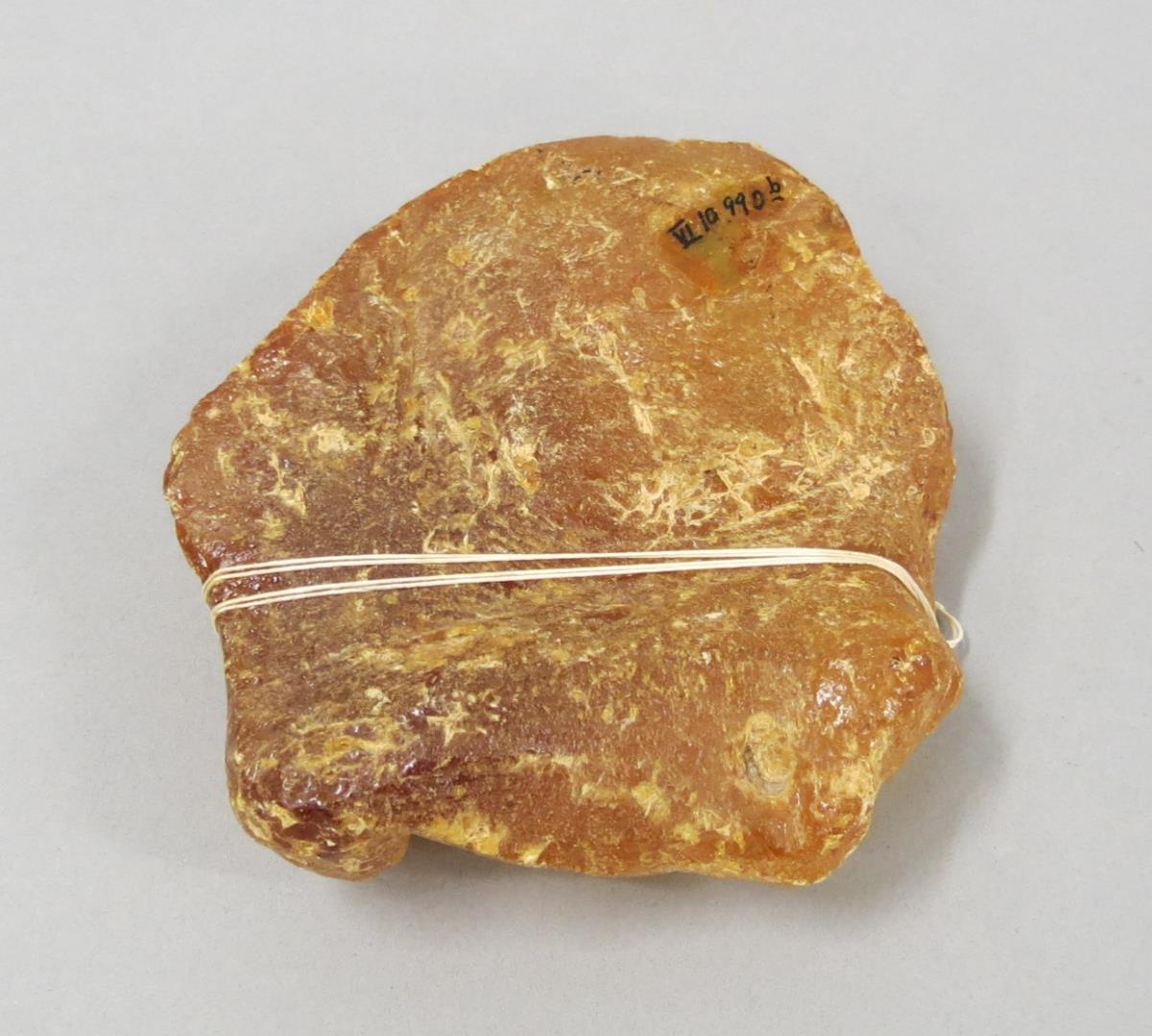 VI 10990 b