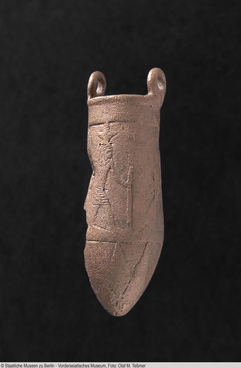 Situla mit ägyptisierender Darstellung