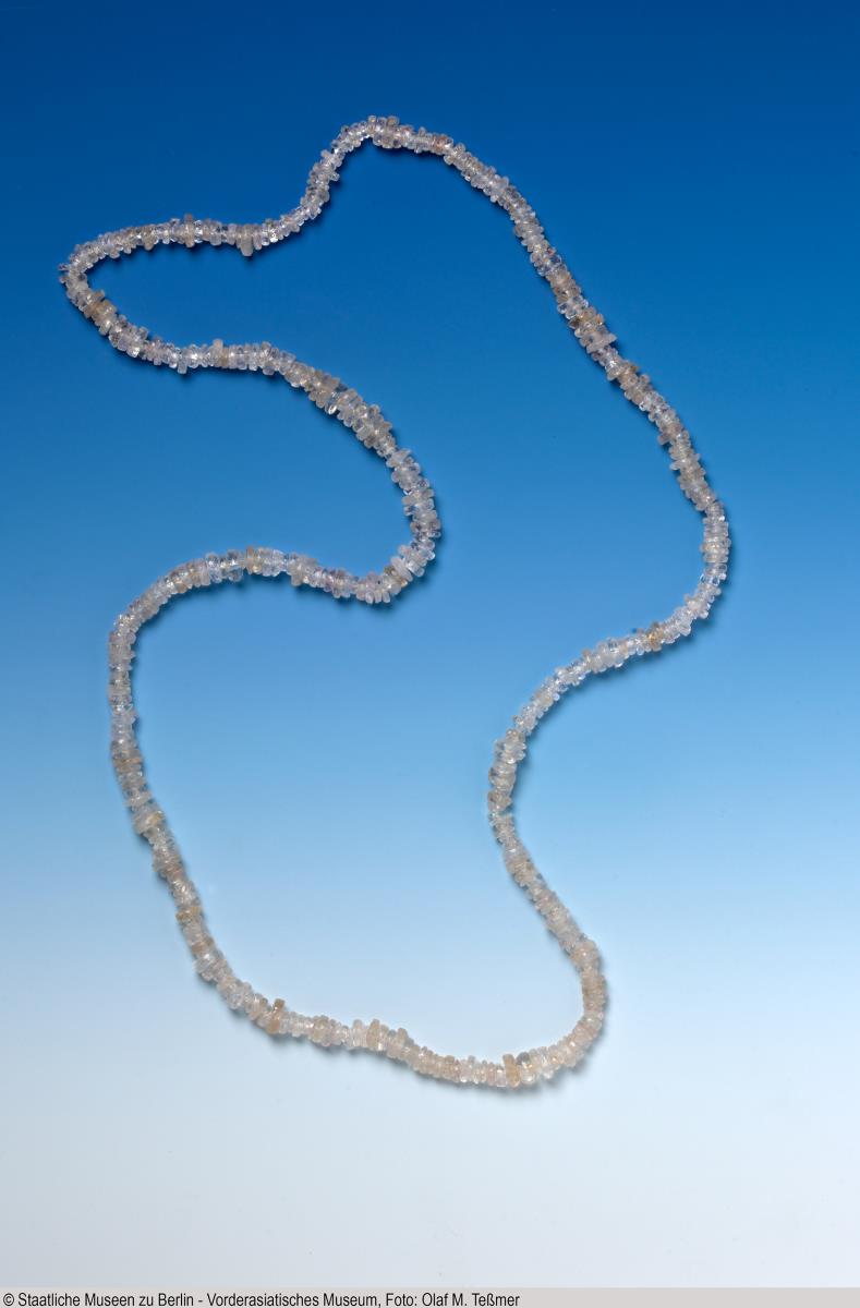 Kette aus Bergkristallperlen
