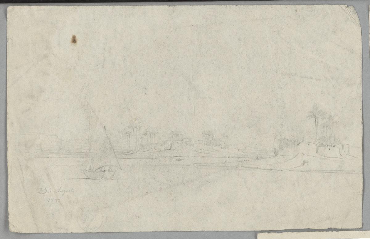 Landschaft mit Dorf am Wasser und Segelboot