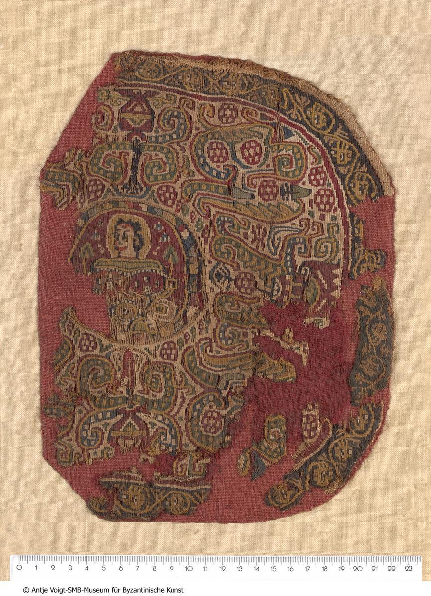 Fragment eines runden Besatzes