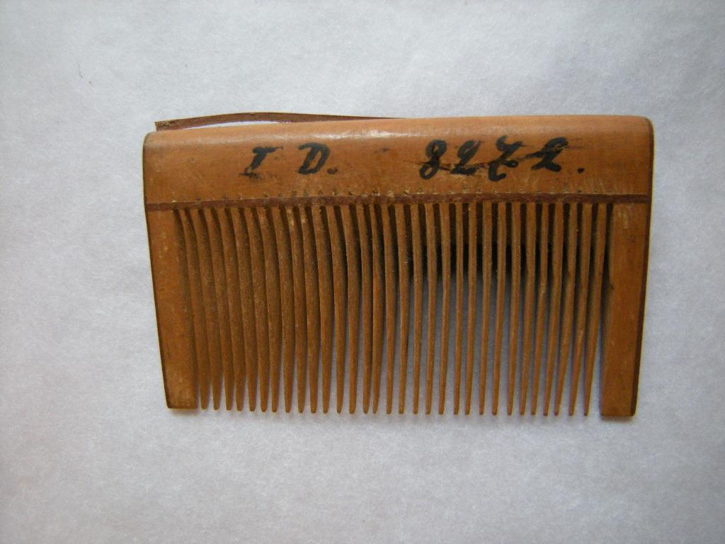 I D 8272
