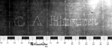 Arkade mit verzierten Archivolten und Zwickeln, Tonnengewölbe