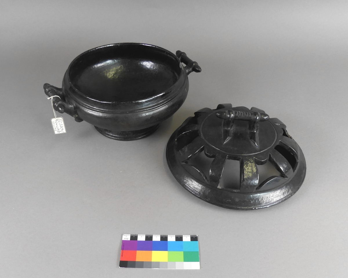 III C 37041 a,b