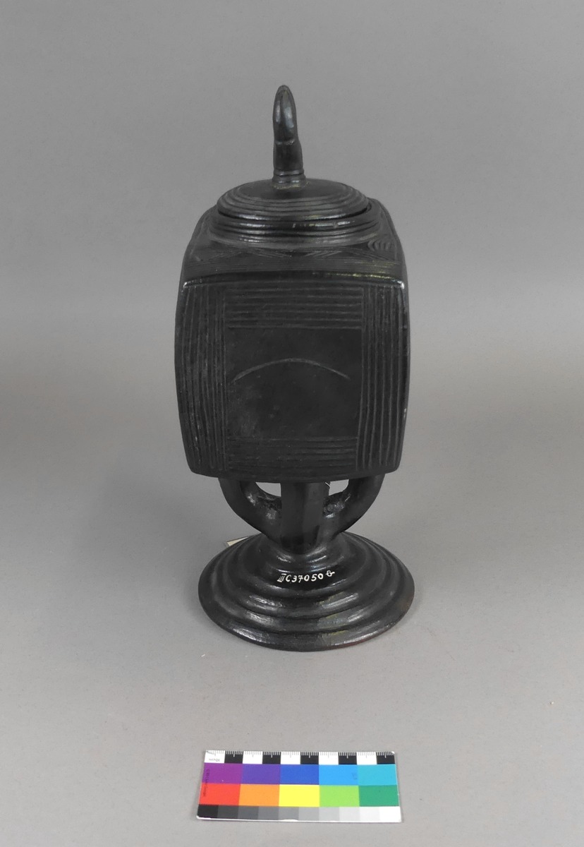 III C 37050 a,b