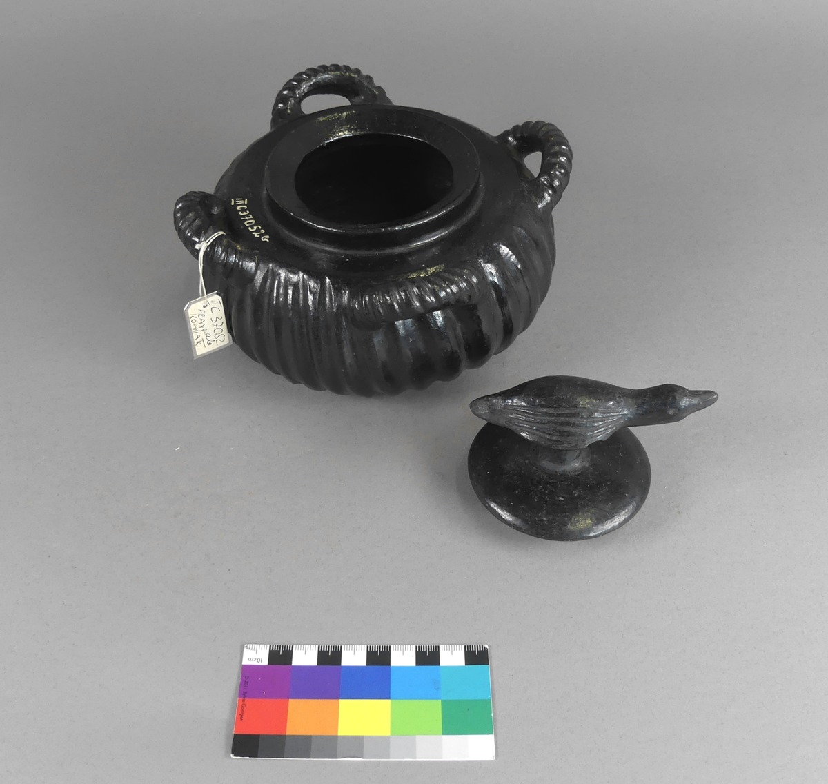 III C 37052 a,b