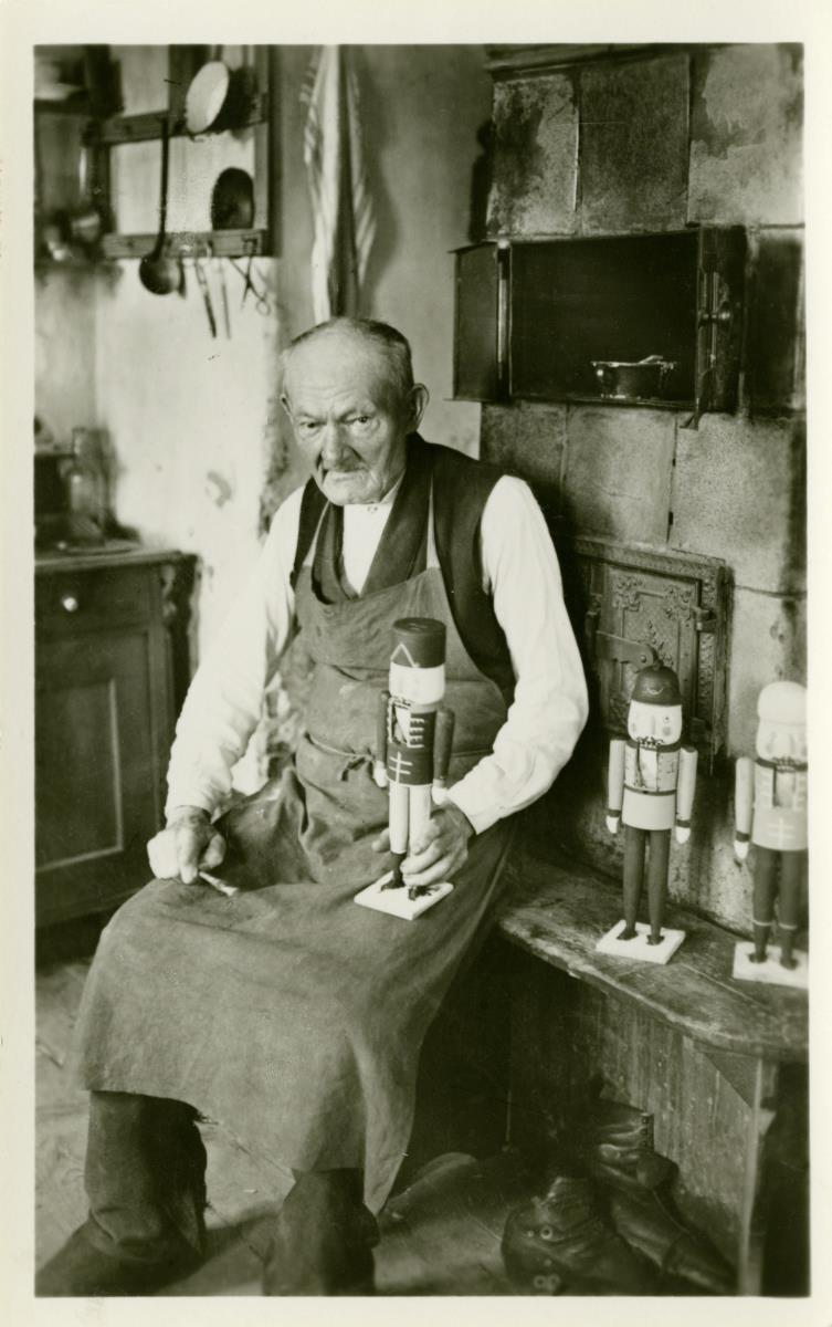 Alter Seiffener Nußknackerhersteller Wilhelm Füchtner, 1844 - 1923