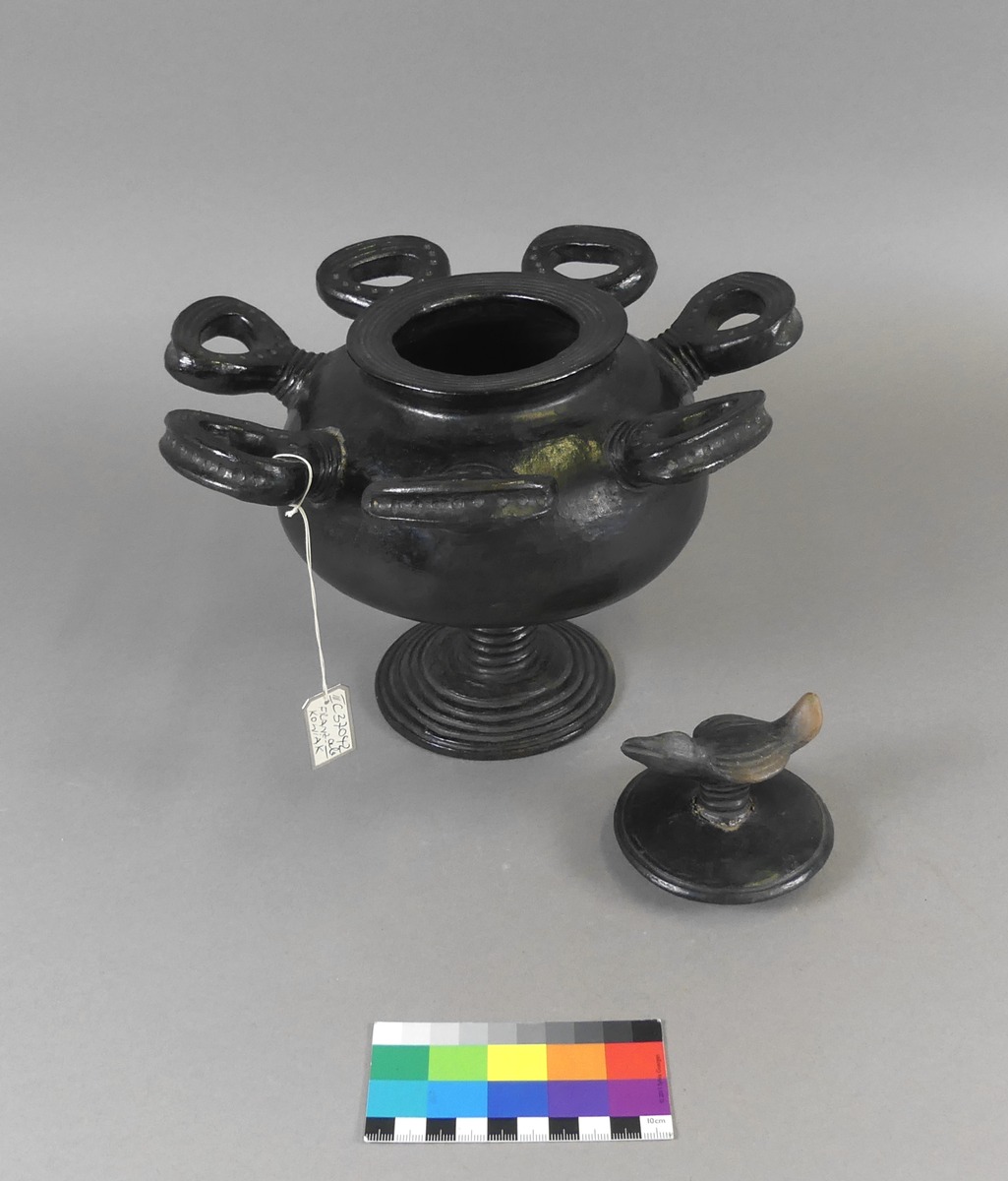 III C 37042 a,b