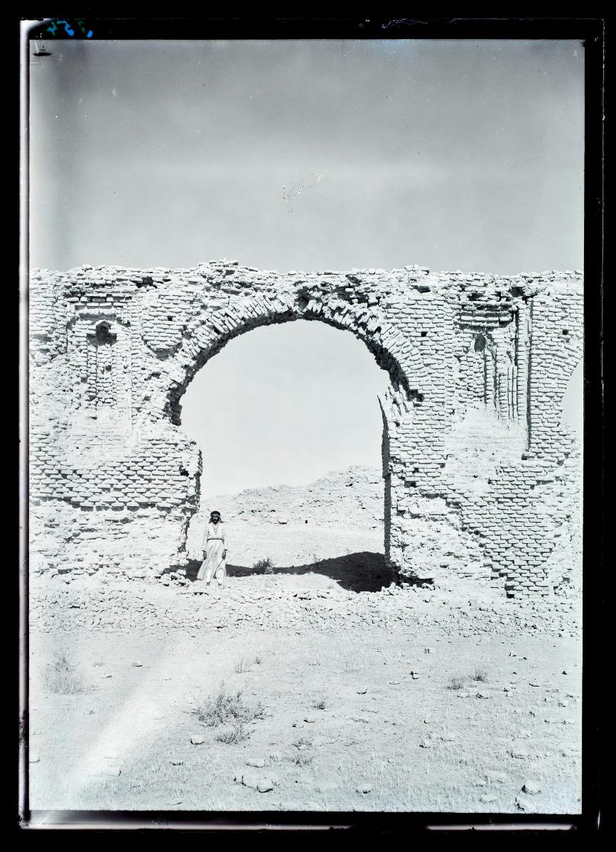 al-Mutawakkiliyya, Abu Dulaf Moschee, Osthallen (?)