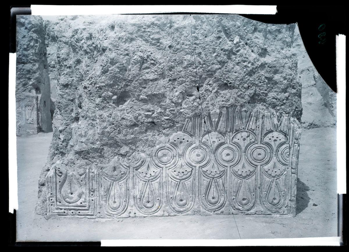 Privathäuser, Stuck, Haus XIII, Zimmer 6 (Ornament Nr. 104)
