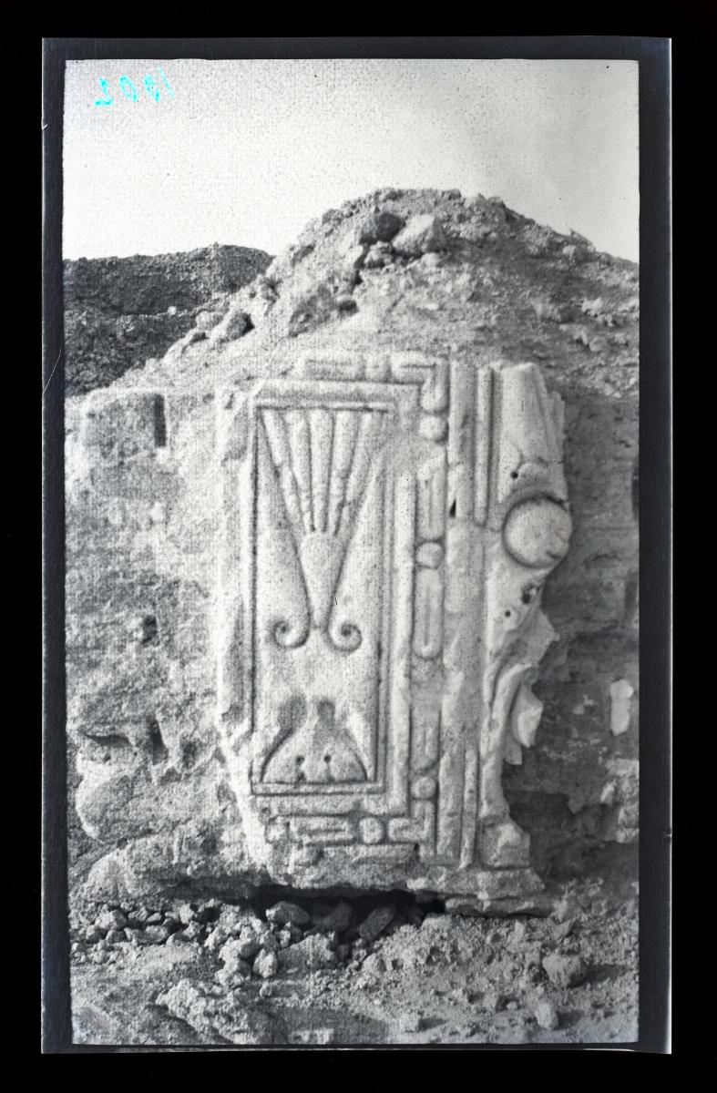 Grabung im al-Dschausaq al-Chaqani, Zimmer neben der Kalifen-Moschee (Ornament Nr. 72)