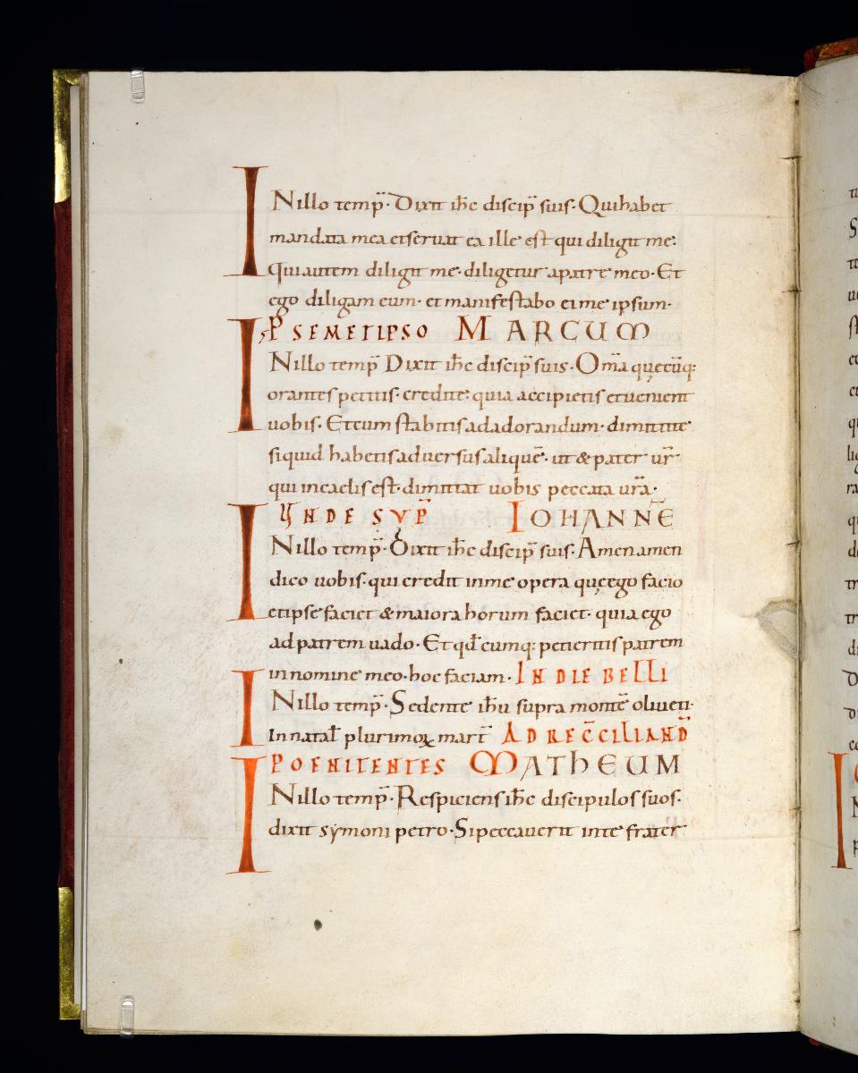 Evangelistar Heinrichs IV. (?), Textseite mit roten Textmarken I
