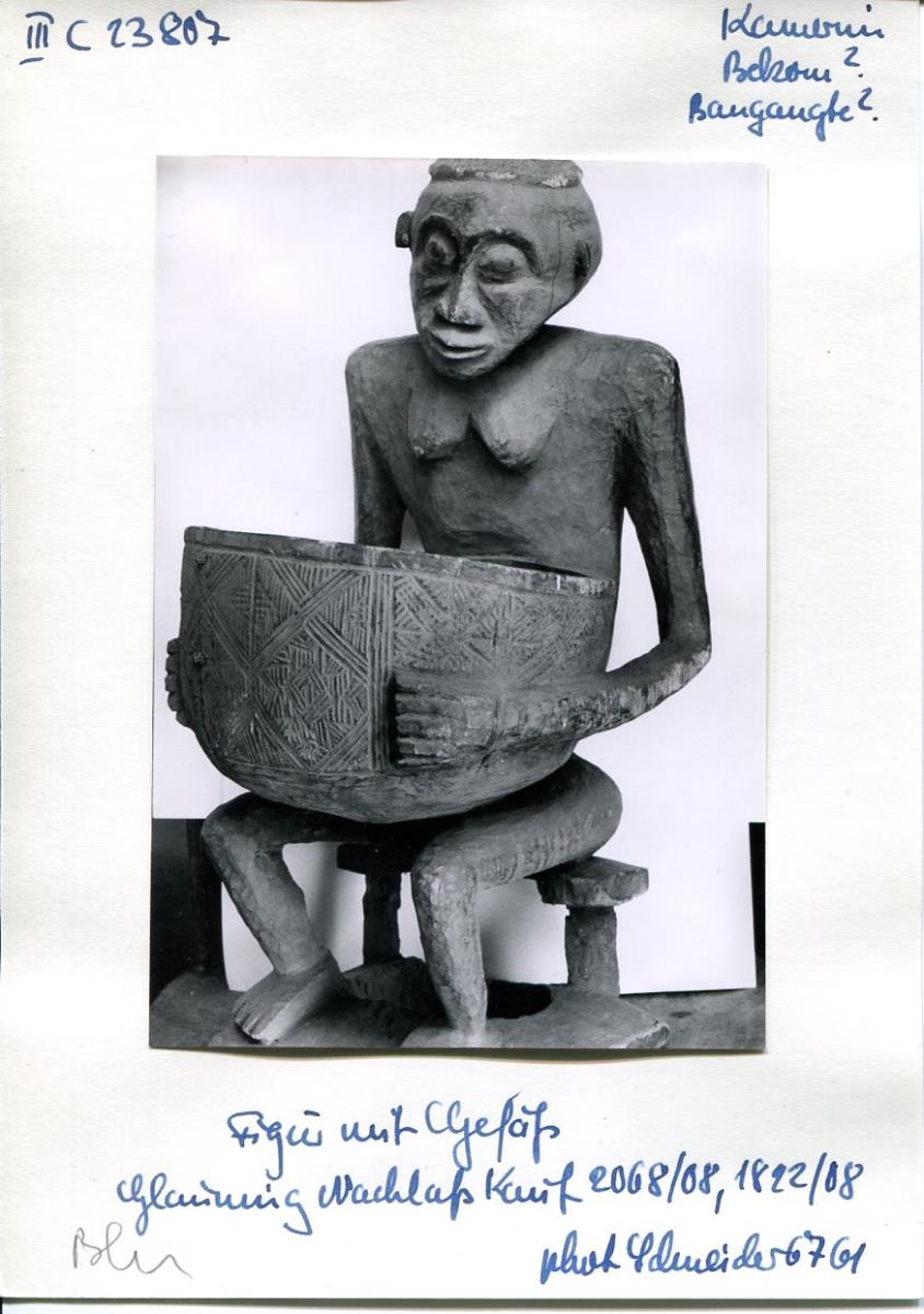 Schalenträgerfigur