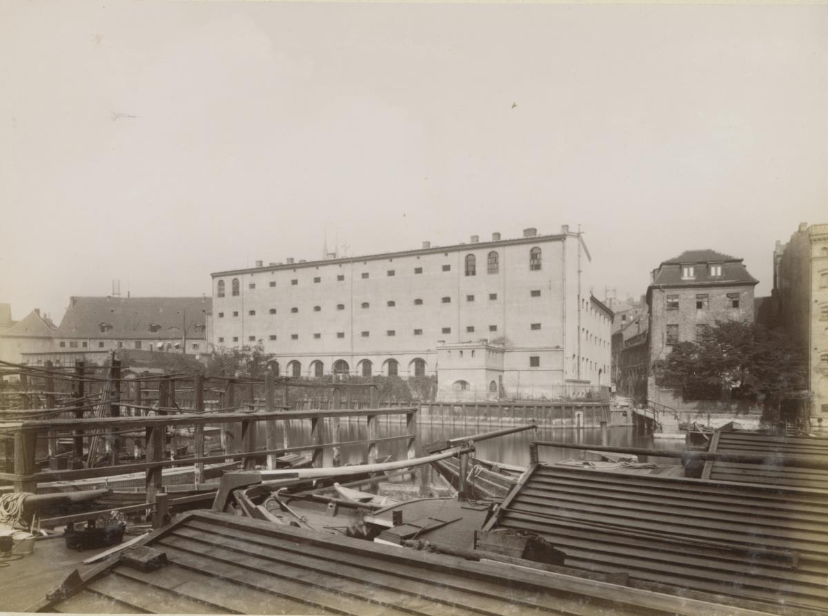 Berlin, Molkenmarkt von der Wasserseite, Polizeipräsidium