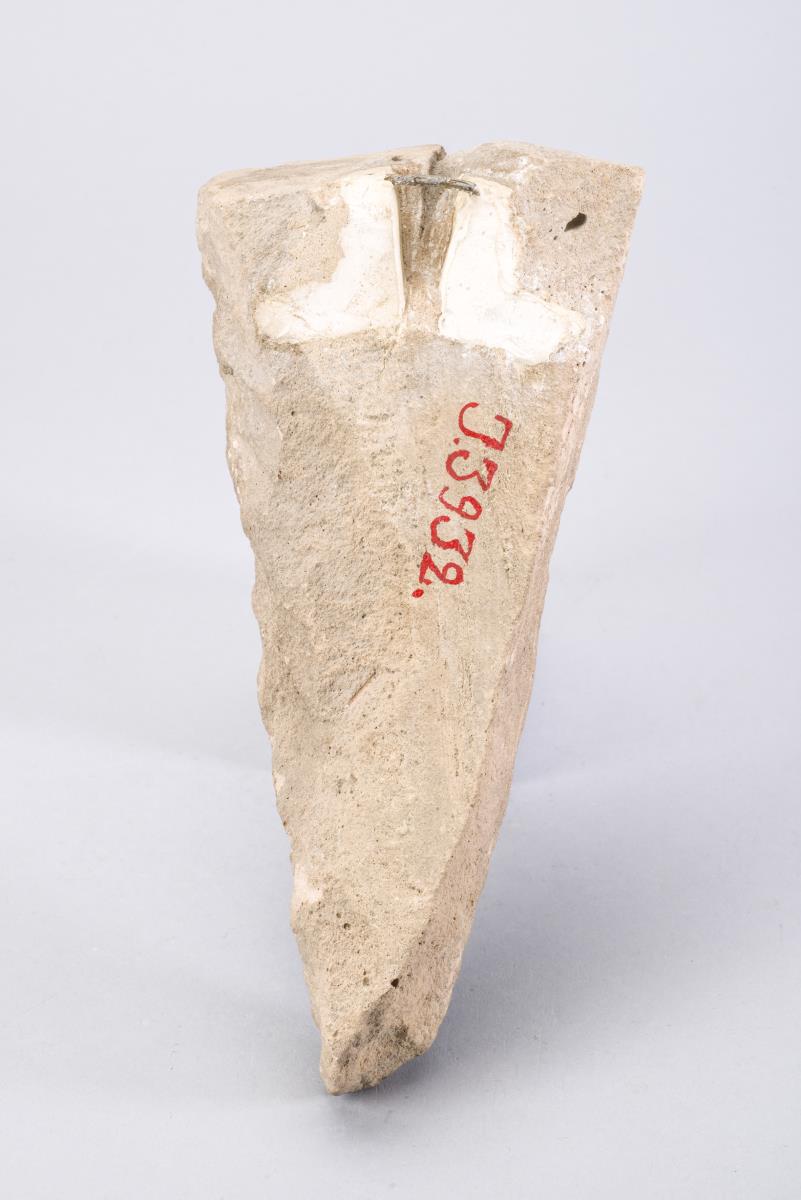 I. 3932
