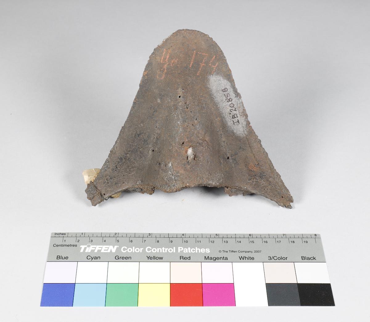 I B 2085 a,b