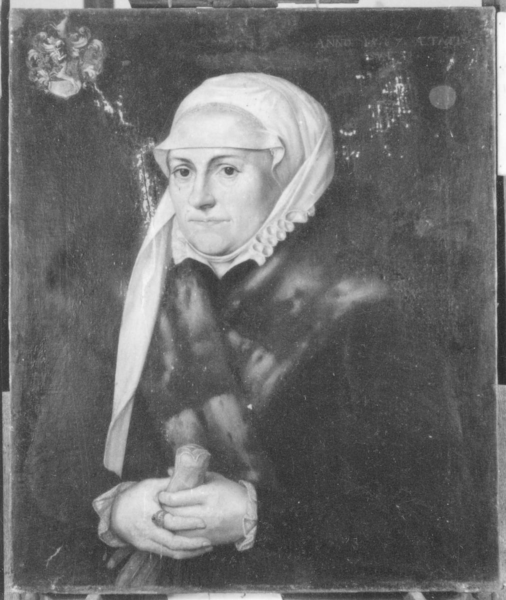 Porträt einer Frau in pelzverbrämten Obergewand und Haube