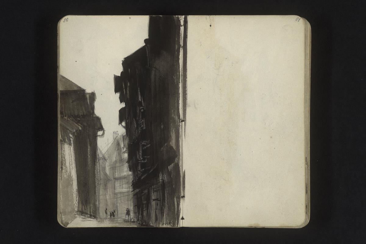 Straße mit hohen, alten Gebäuden