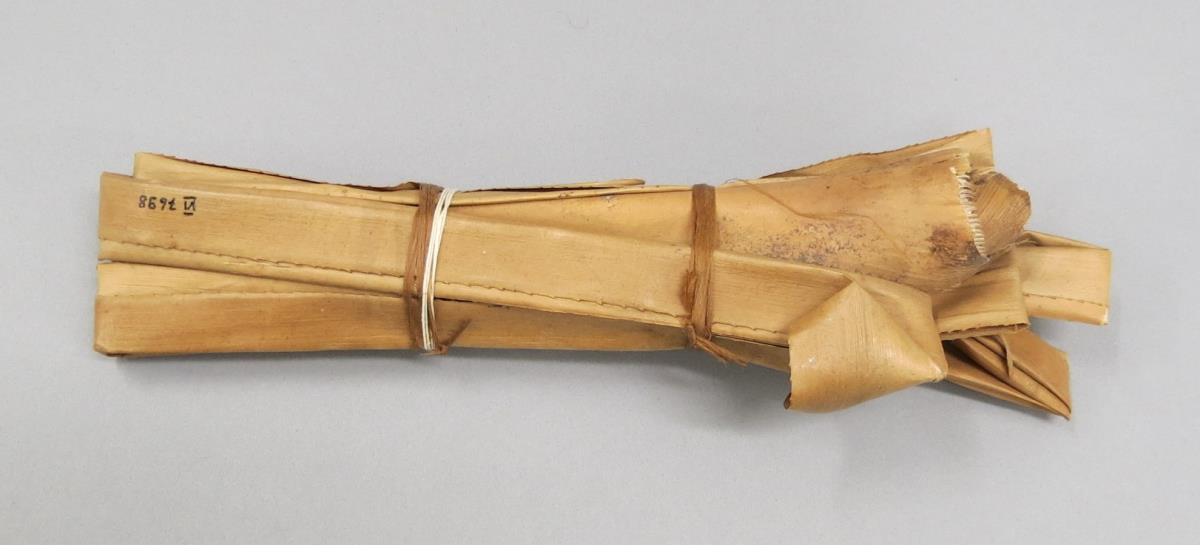 VI 7698