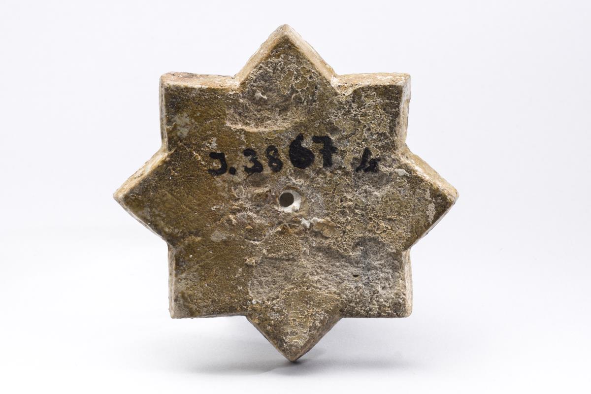 I. 3867 b