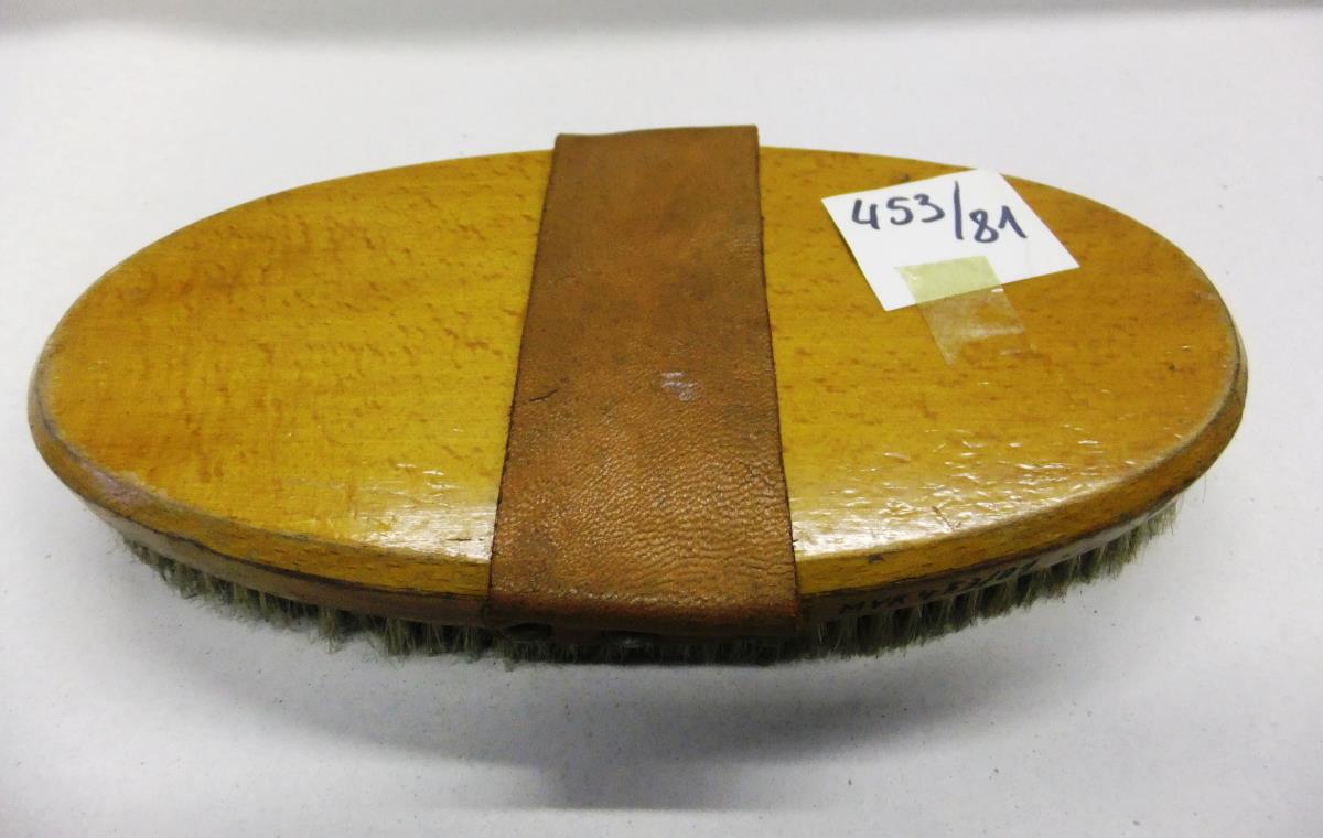 I (9 I) 453/1981