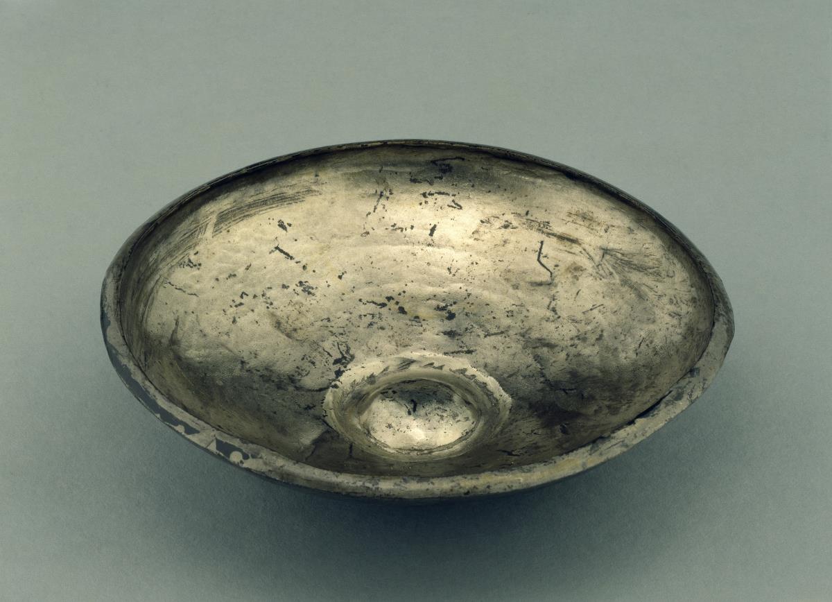 Silberschale mit Omphalosboden aus dem "Schatz des Priamos"