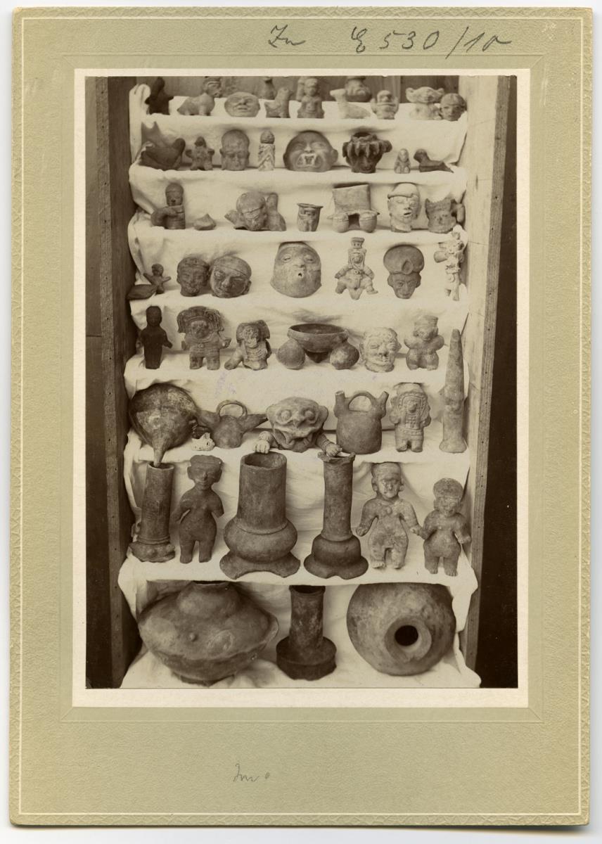 Tongefäße, Tonfiguren (Sammlung Pablo Y. Sanchez)