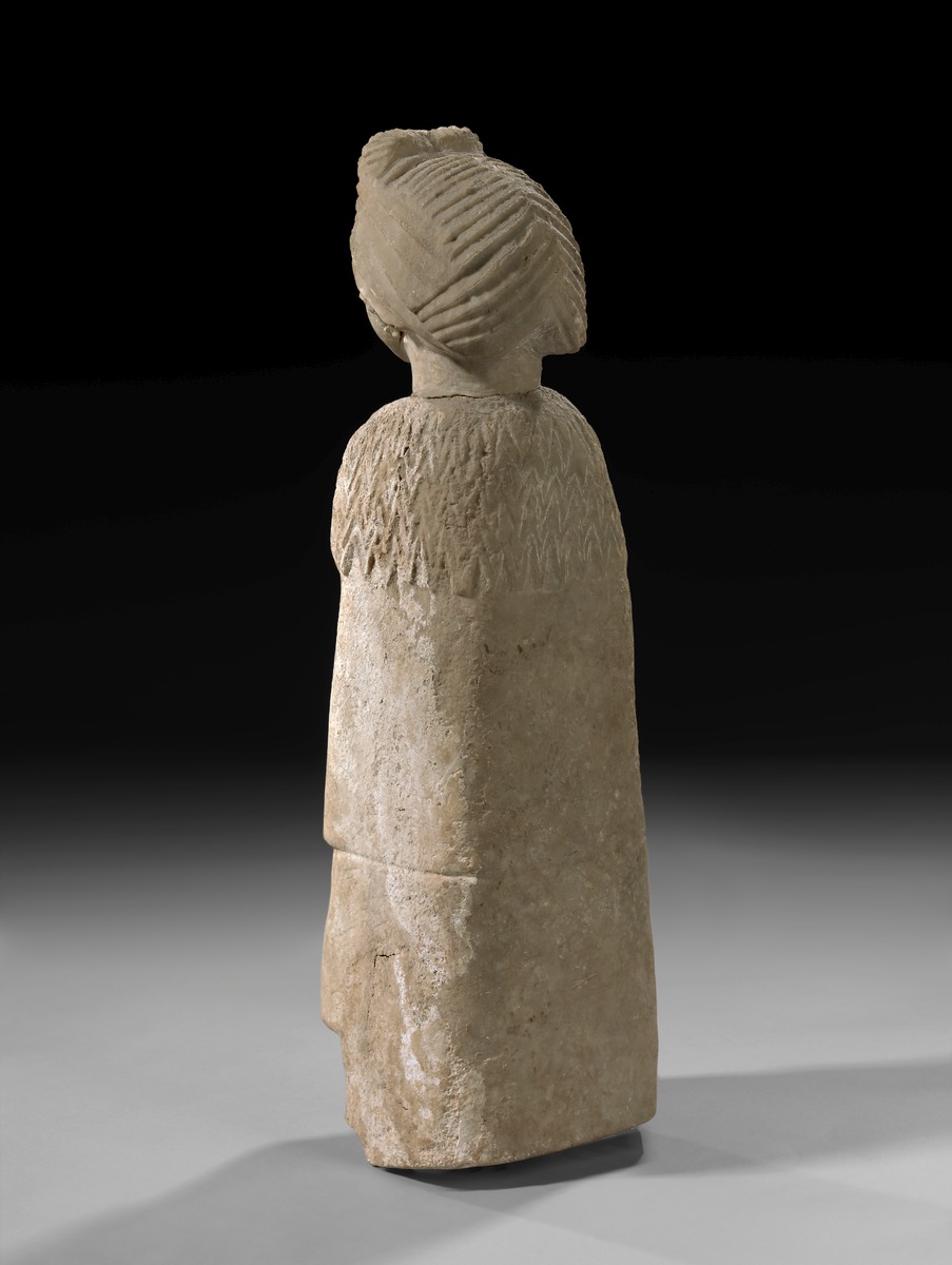 Statue einer Beterin