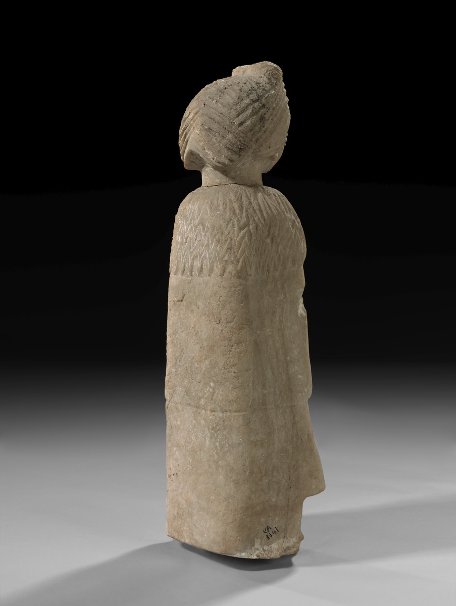 Statue einer Beterin