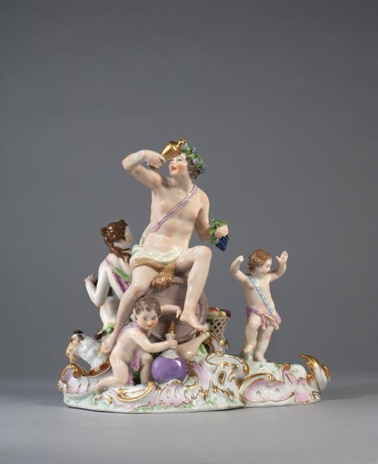 Bacchus auf dem Fass (dreiteilig) aus dem Tafelaufsatz eines Bacchanals