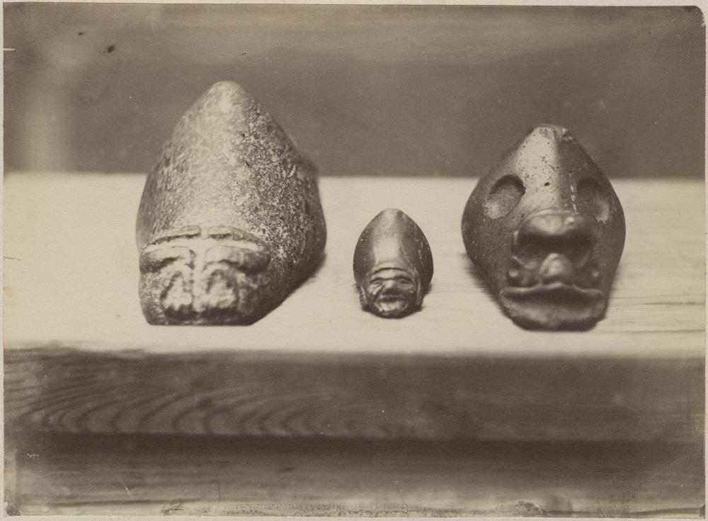 Drei Steinskulpturen