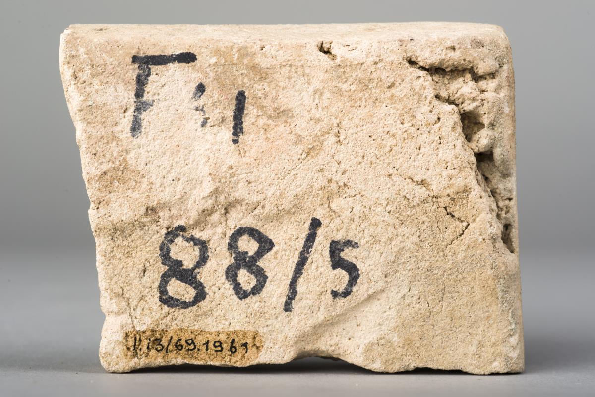 I. 13/69.19 b 1