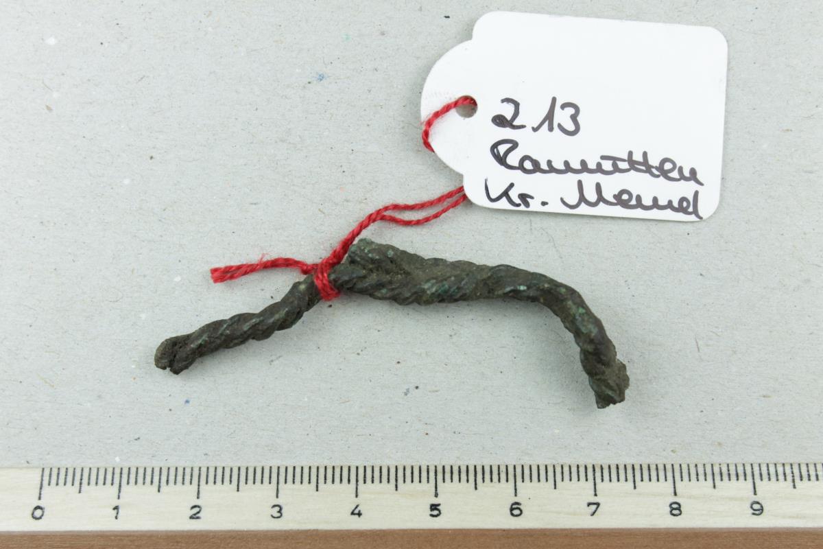 Tordierte Bronzestränge
