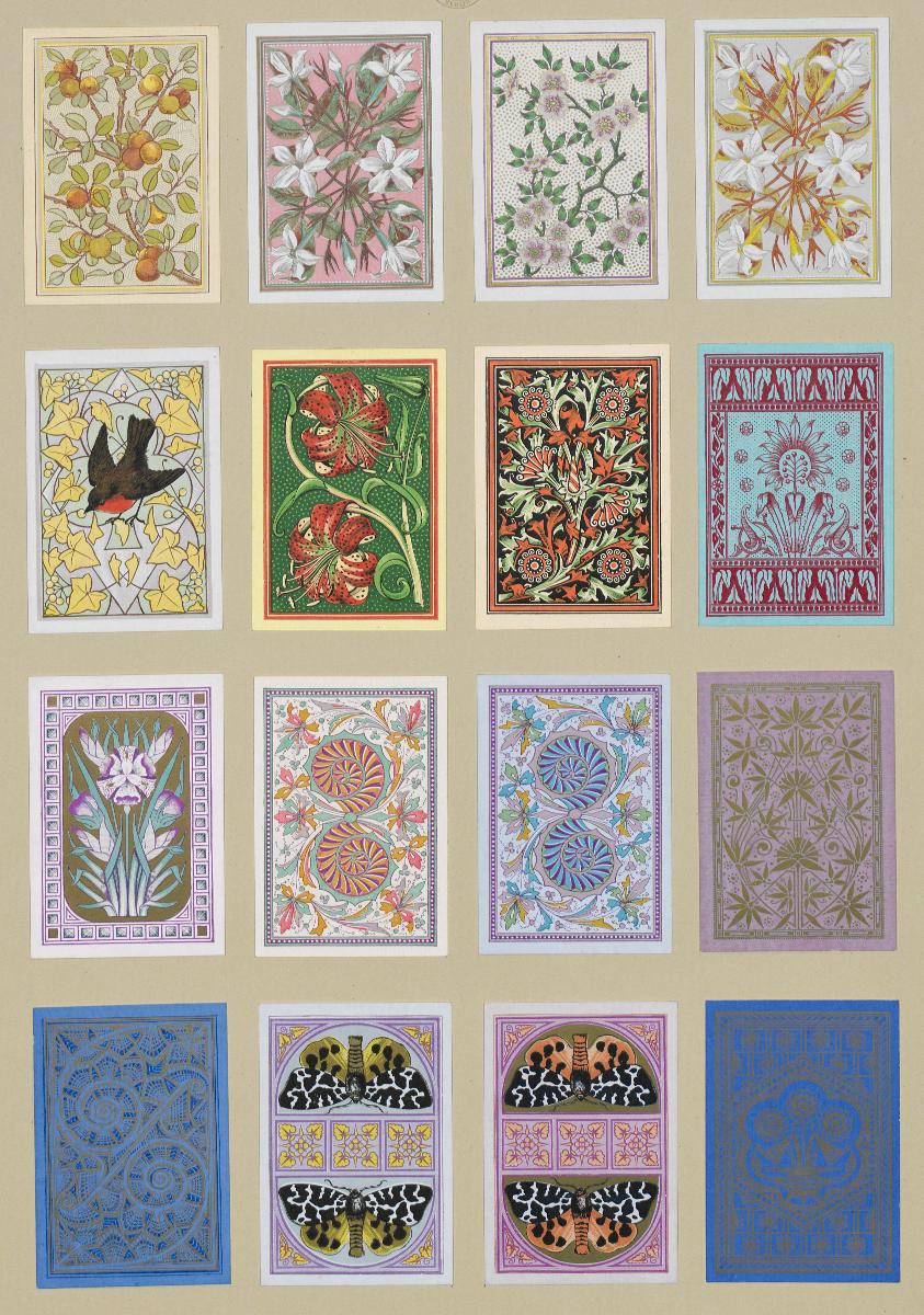 Rückseiten von Spielkarten mit zumeist floralen Mustern (16 Karten)