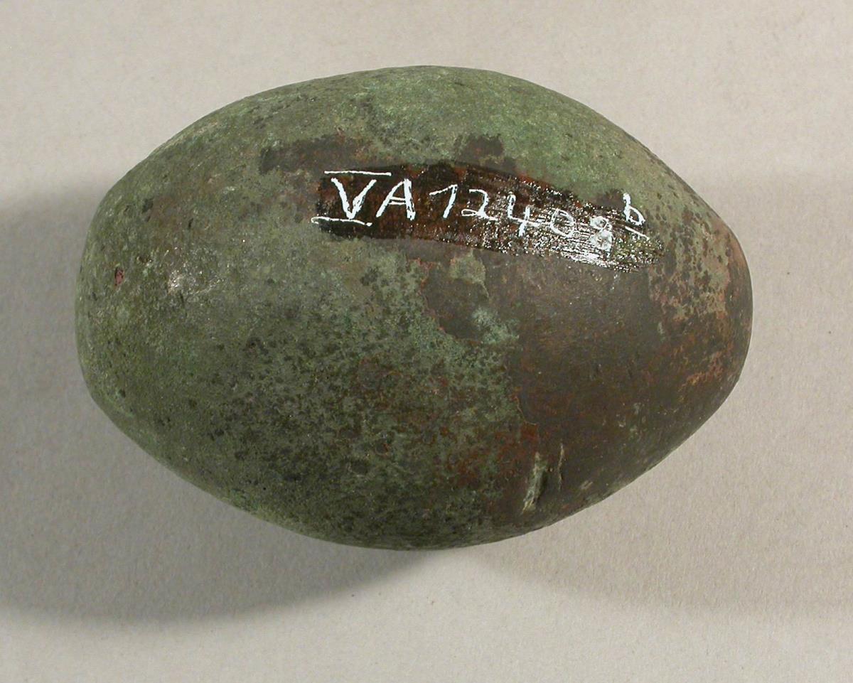 V A 12408 b