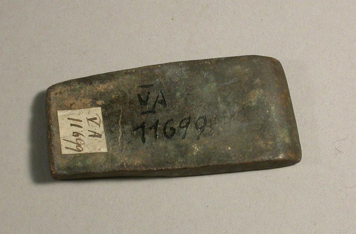 V A 11699