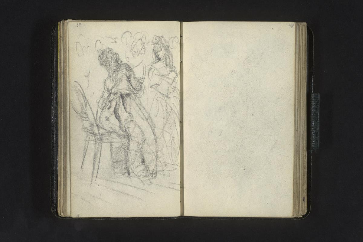 Zwei Frauen in Abendkleidern, eine davon im Begriff sich hinzusetzen