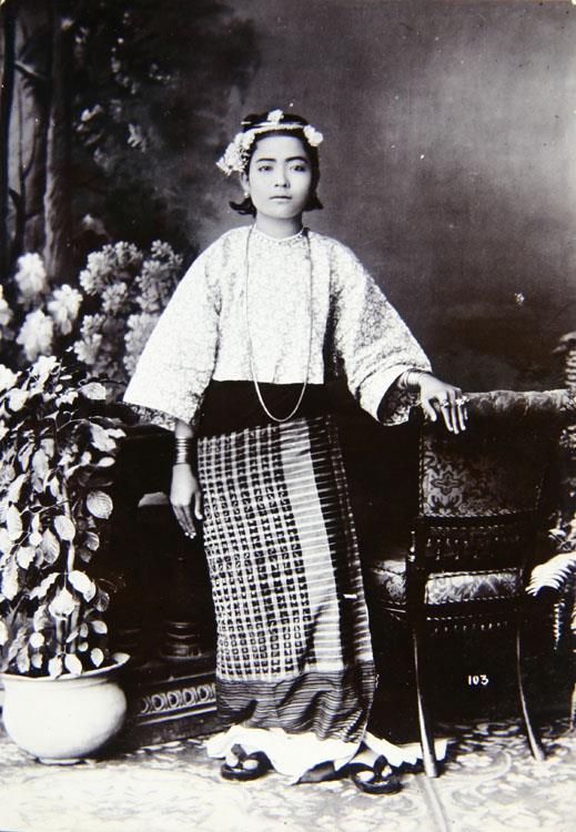 a Burmiese Girl. Mandalay