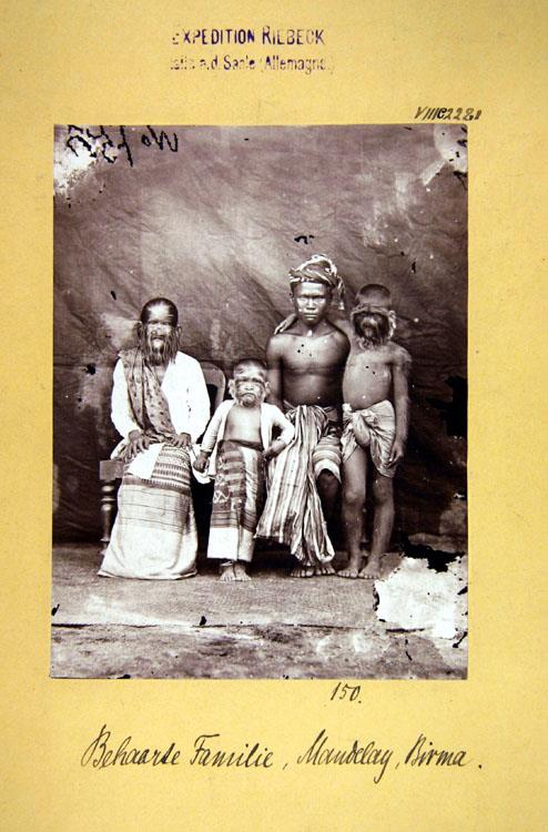 Familie mit Gesichtsbehaarung