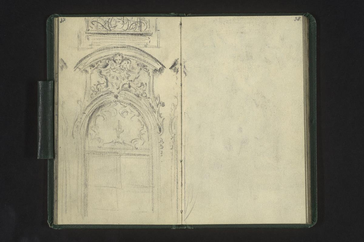 Portal mit Supraporte