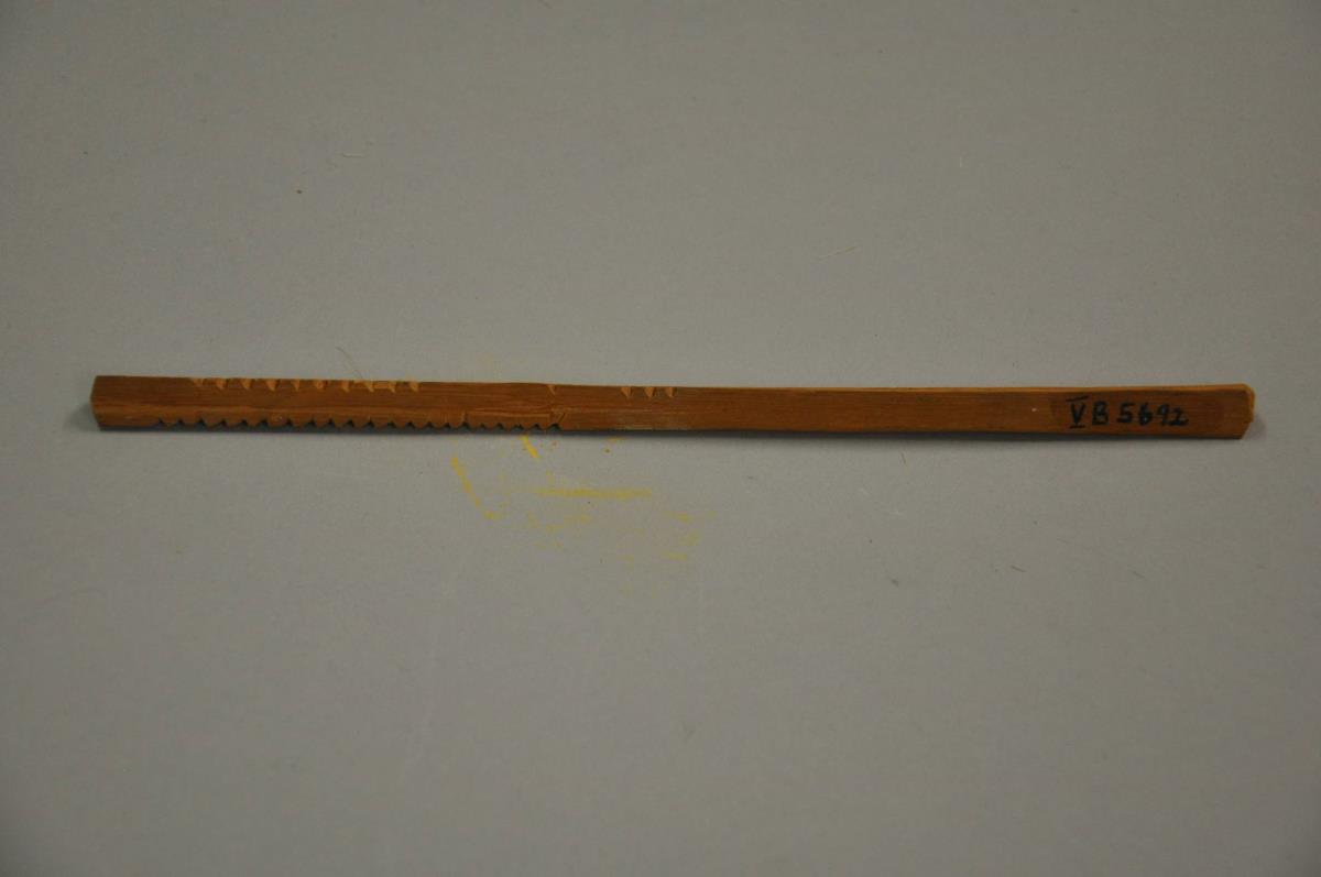 V B 5692