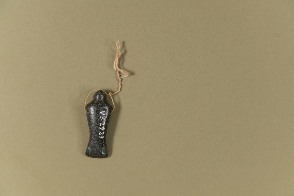 V B 2929