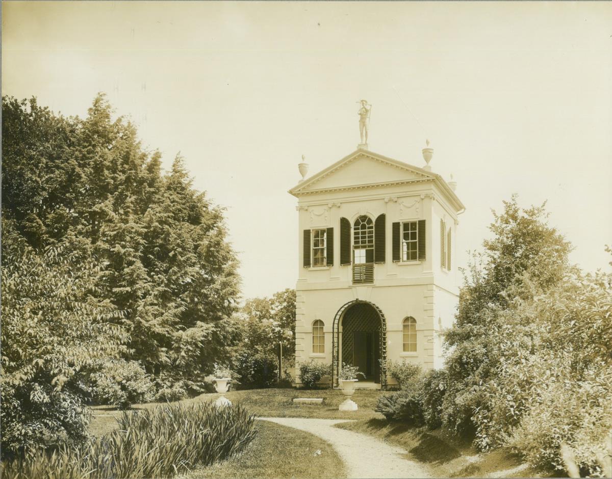 Danvers, Pavillon
