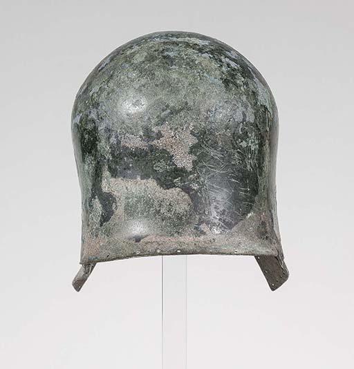 Korinthischer Helm, frühe 2. Stufe, mit linksläufiger Weihinschrift