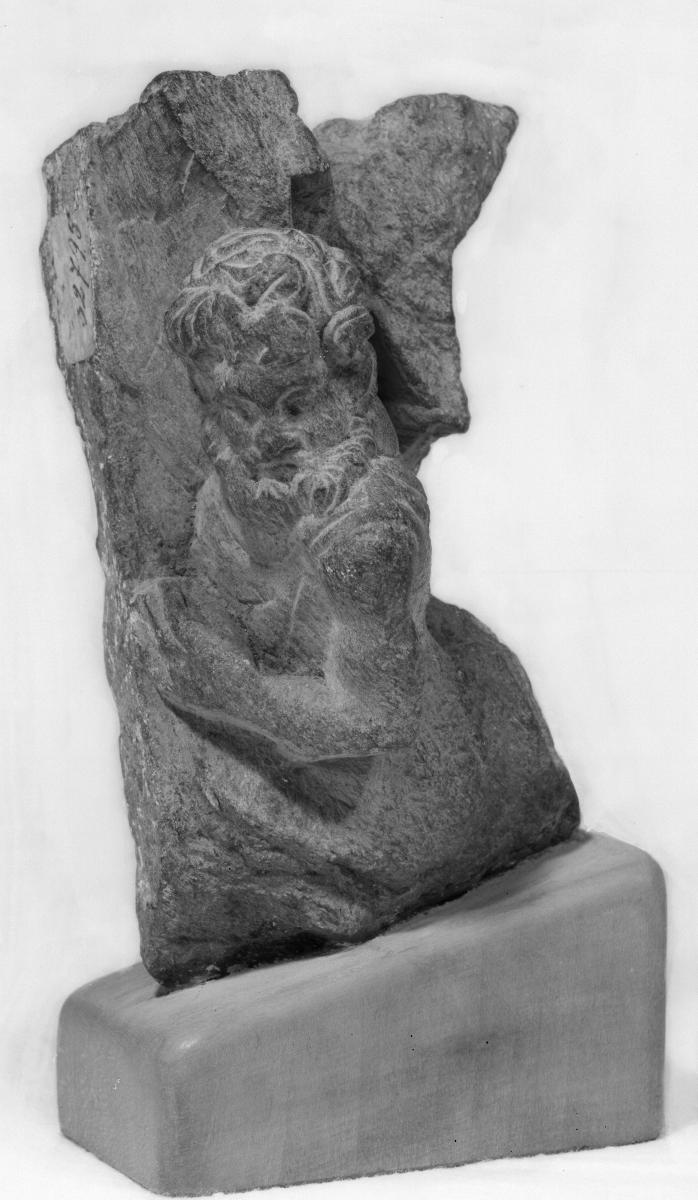 Satyr (?) mit Efeu-Korymbenkranz im Haar (Fragment)