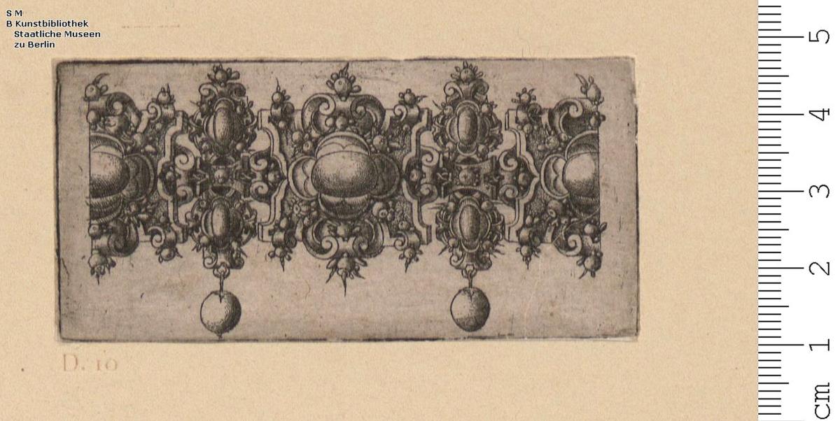 (6) 1 Blatt mit drei kleinen Knäufen für Gerätegriffe