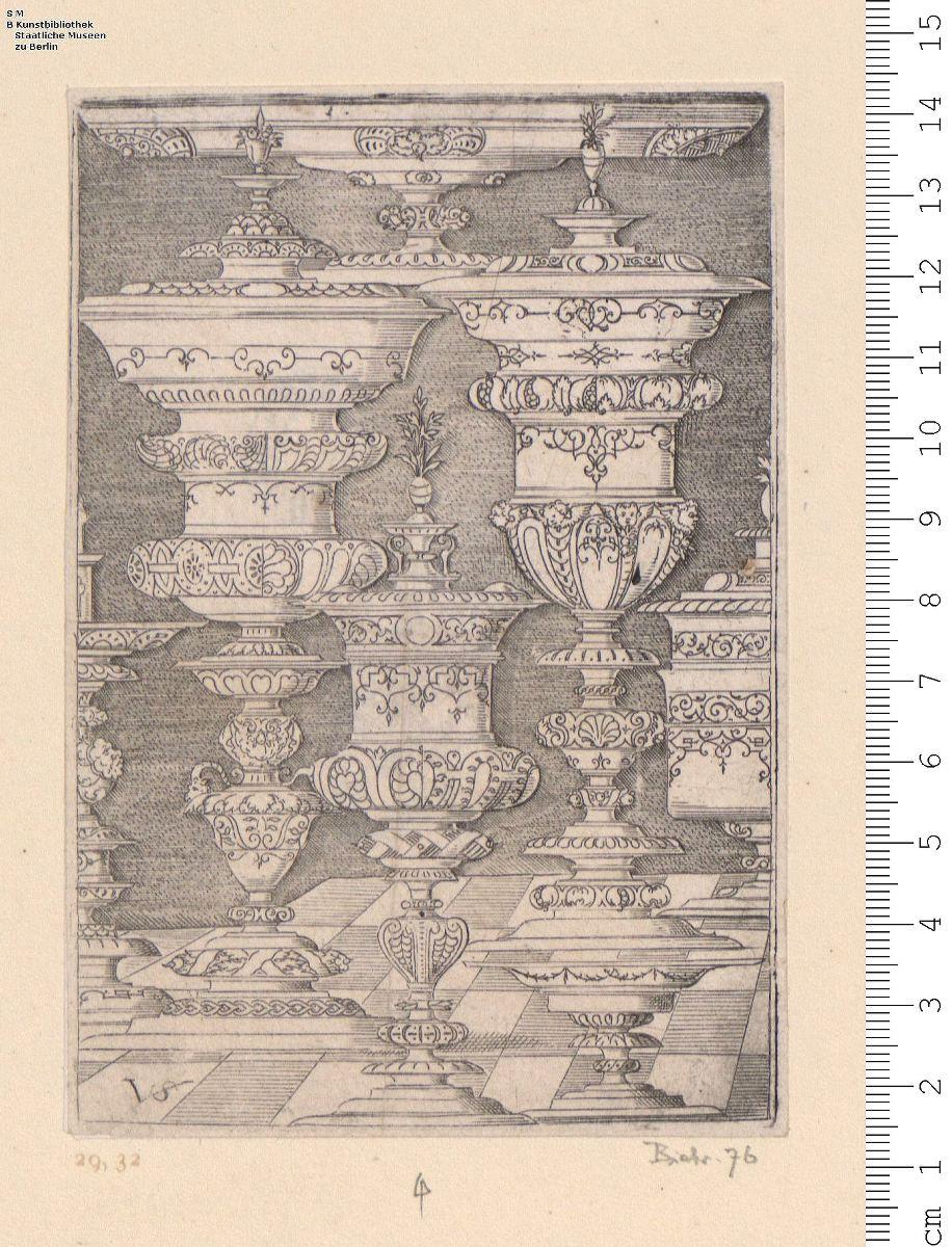 (7) 2 Blatt einer Folge mit mehreren Gefäßen auf je einem Blatt