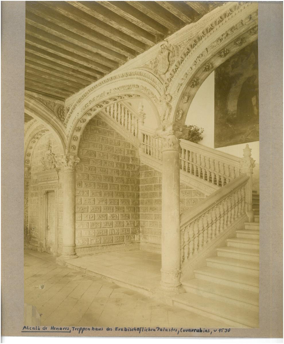 Madrid, Alcalá de Henares, Erzbischöflicher Palast, Ansicht des Treppenhauses